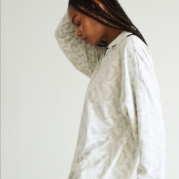 NWOT Aritzia Brice Longsleeve - Picture 6 of 11